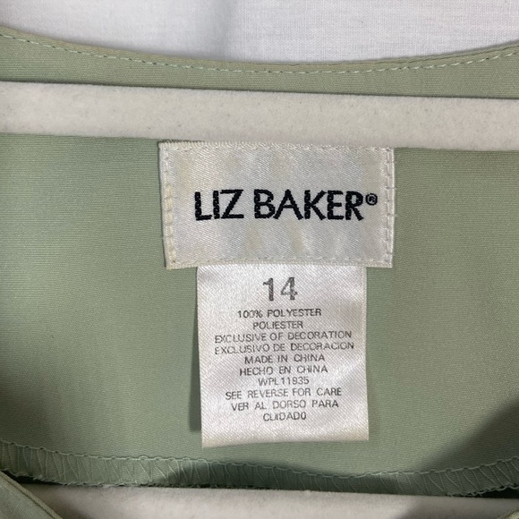 Vintage Liz Baker Green Embroidered Short Sleeve Blouse Button Down Shirt - Picture 10 of 10